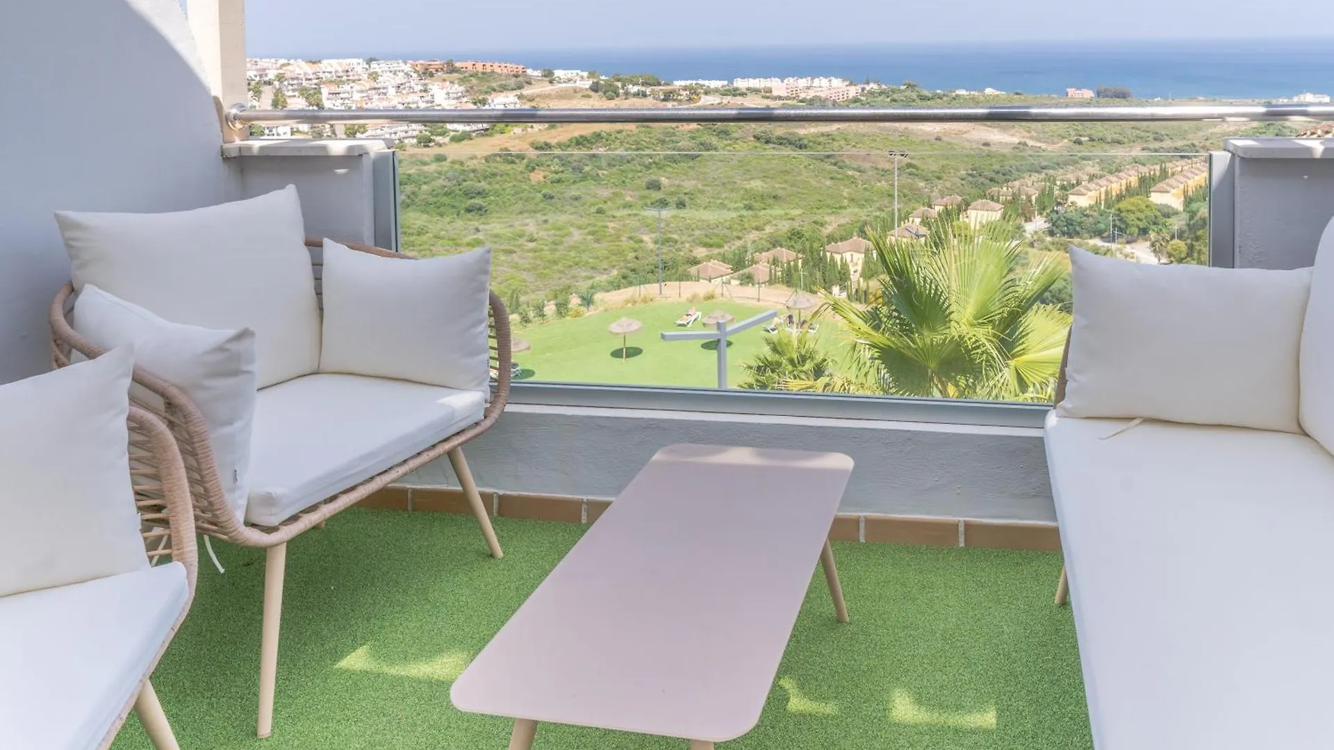 5 Star Apart Top Manilva 0*,  España